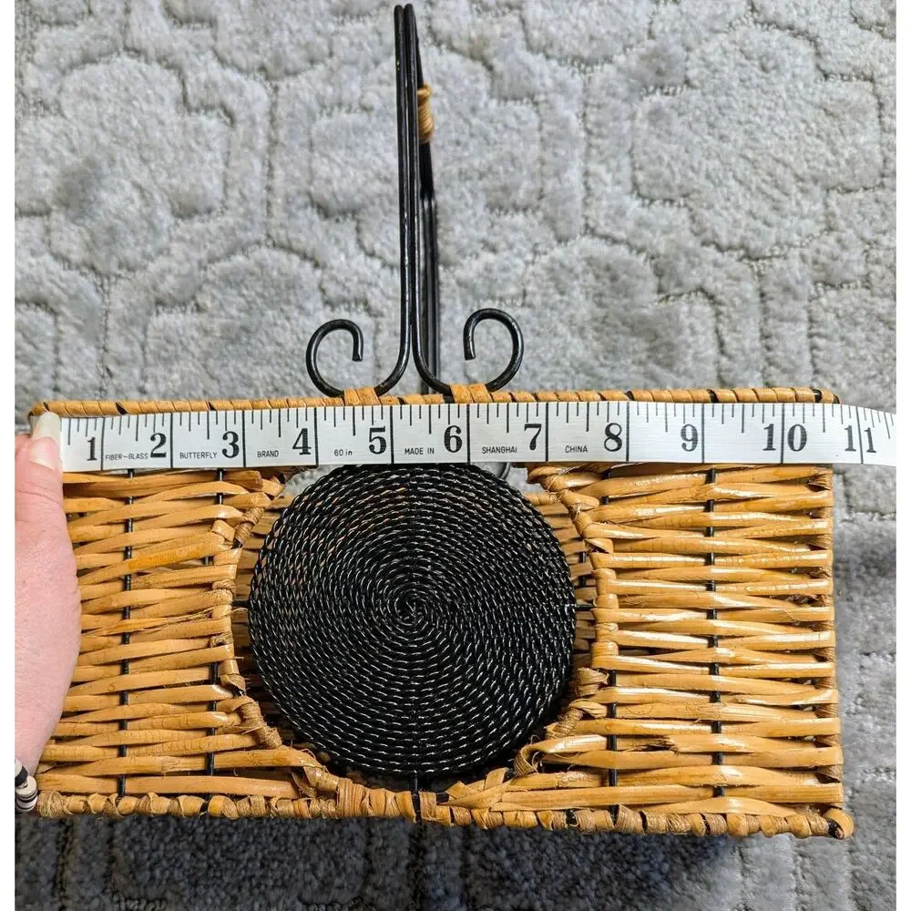 WICKER & SPIRAL WIRE WINE BASKET 10.5x5.5x4.25